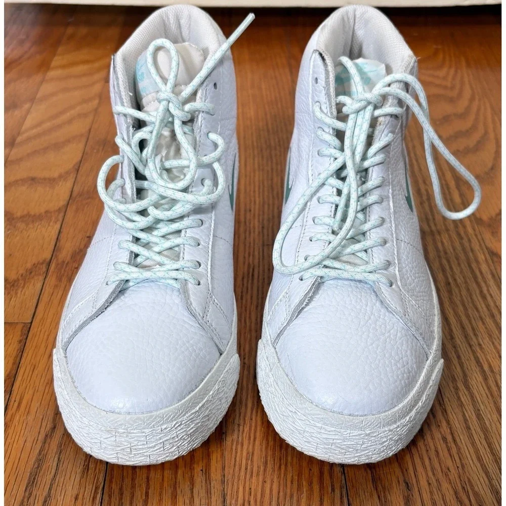 Nike SB Blazer Mid Premium Sneaker Shoe White Glacier Women's size 7